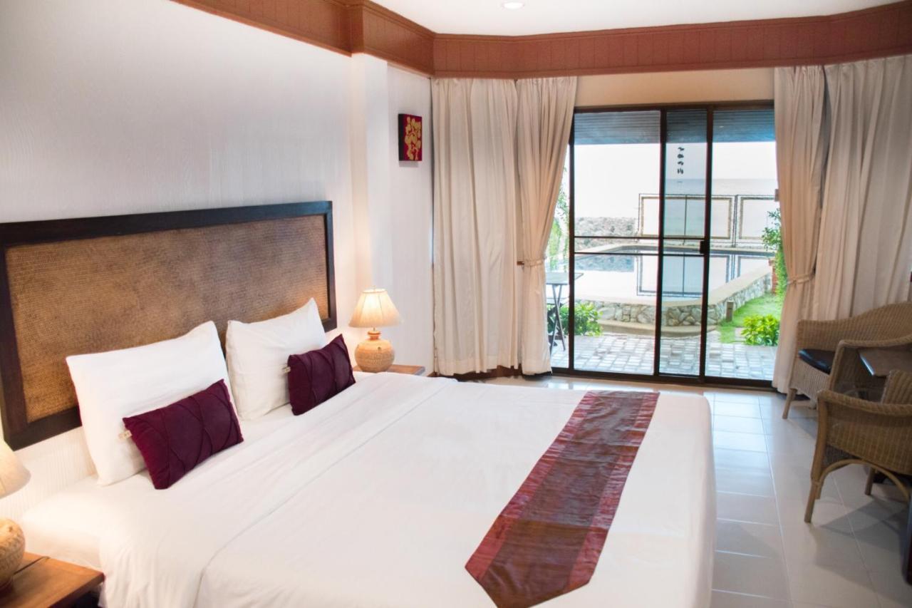 Sea Memories White Sand Beach Hotel هوا هين المظهر الخارجي الصورة